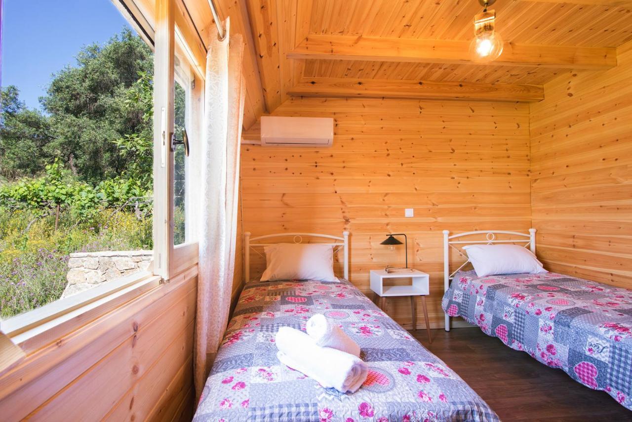 Romantic Tree House Kato Pavliana Exterior photo