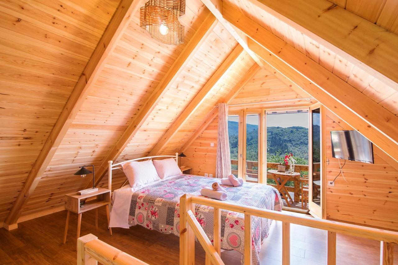 Romantic Tree House Kato Pavliana Exterior photo